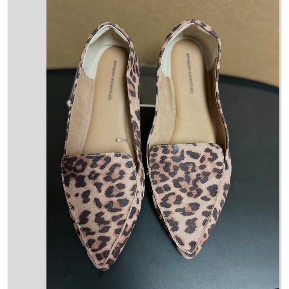 Chetah Print Slip on‎ Flats - Picture 1 of 6
